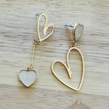 Boucles asymétriques l'air amoureuse